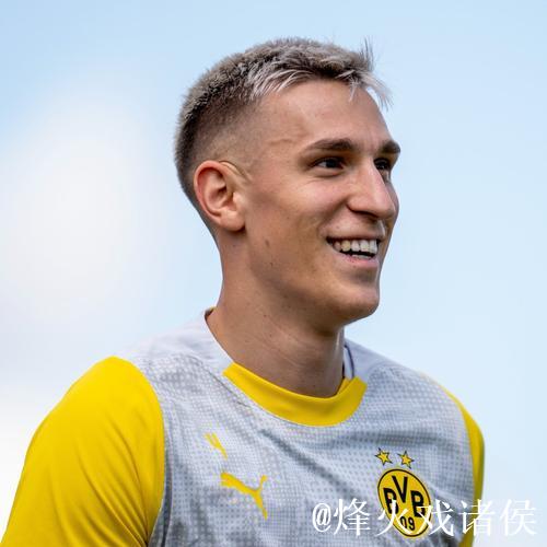 图片报：罗伊斯与施洛特贝克共进晚餐，向后者展示留队的好处